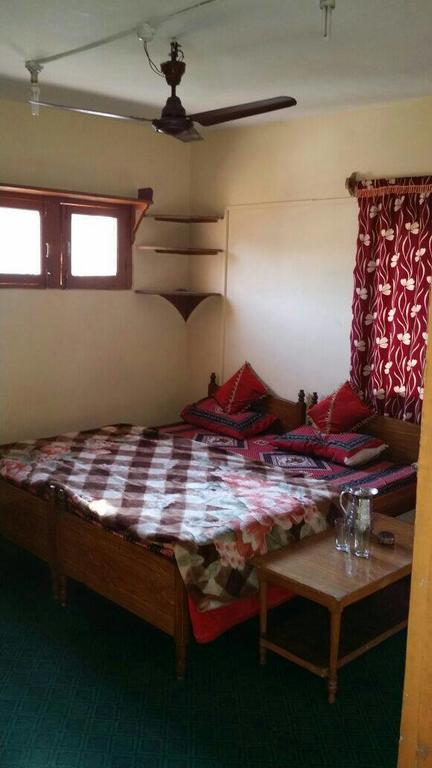 Taj Guest House Srinagar (Jammu and Kashmir) Exterior photo